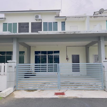 Noor Homestay Paddy View Kangar Exteriér fotografie